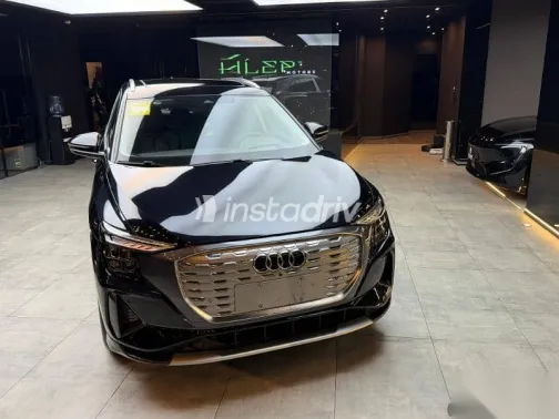 اودي Q5 2025 أسود جديدة للبيع - 1