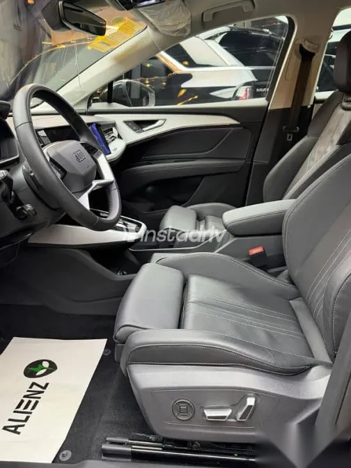 اودي Q5 2025 أسود جديدة للبيع - 9