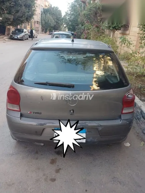 فولكس فاغن بوينتر 2006 فضي مستعملة للبيع - 6