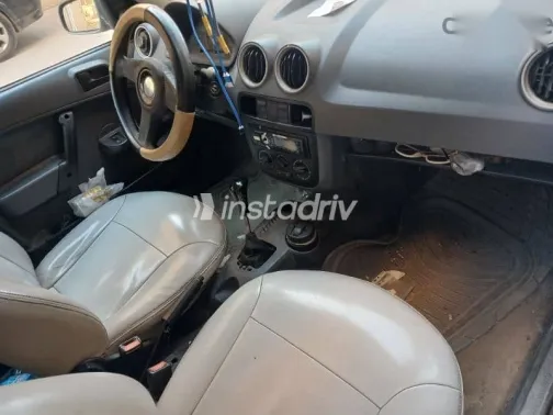 فولكس فاغن بوينتر 2006 فضي مستعملة للبيع - 10