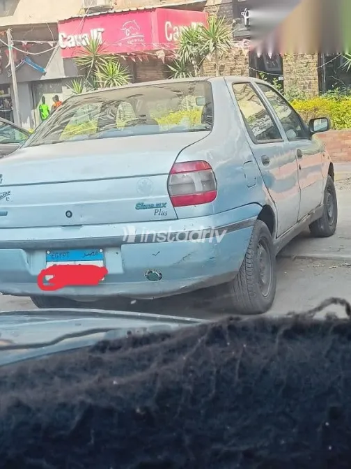 فيات سينا 2002 أزرق غامق مستعملة للبيع - 1