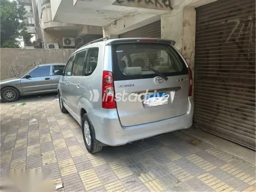 تويوتا افانزا 2007 فضي مستعملة للبيع - 3