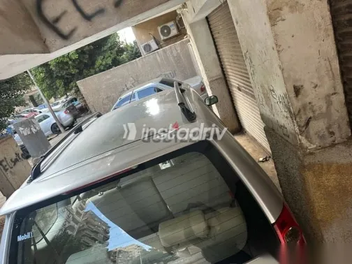 تويوتا افانزا 2007 فضي مستعملة للبيع - 8