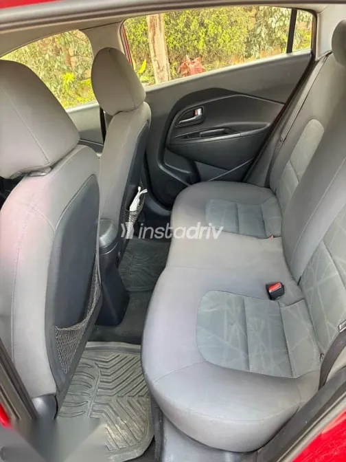 كيا ريو 2015 أحمر مستعملة للبيع - 4