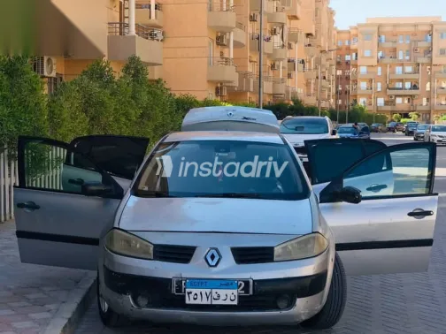 رينو ميجان 2005 فضي مستعملة للبيع - 1