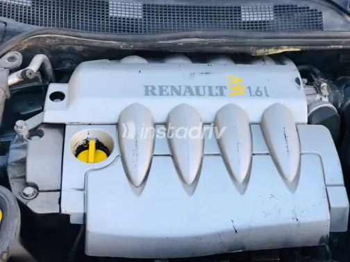 رينو ميجان 2005 فضي مستعملة للبيع - 8