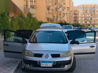 رينو ميجان 2005 فضي مستعملة للبيع