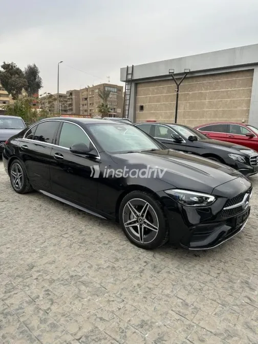 مرسيدس C 180 2025 أسود مستعملة للبيع - 1