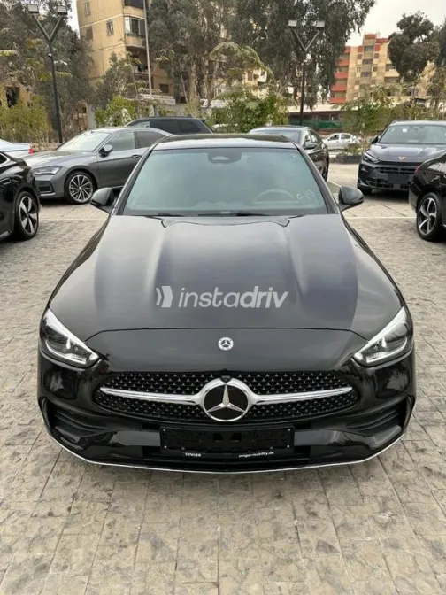 مرسيدس C 180 2025 أسود مستعملة للبيع - 2