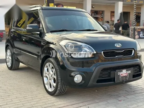 كيا سول 2014 أسود مستعملة للبيع - 4