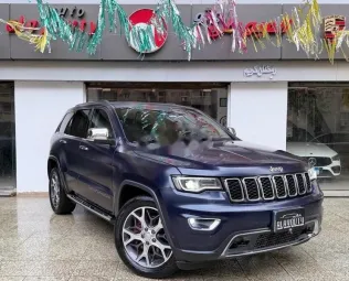 جيب جراند شيروكي 2019 أزرق غامق مستعملة للبيع