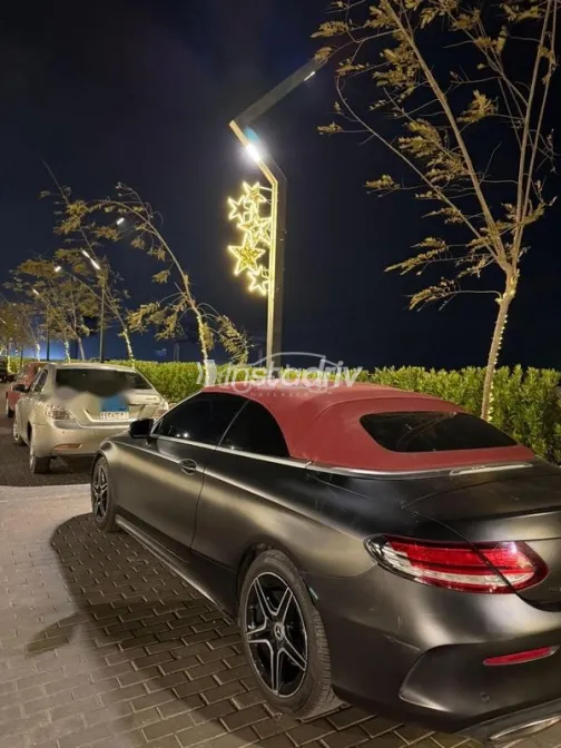 مرسيدس C 180 2019 أبيض مستعملة للبيع - 1