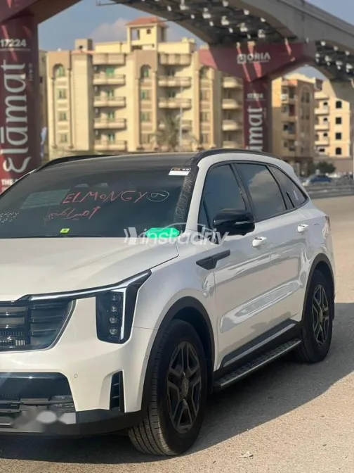 Kia Sorento 2024 White Used for Sale - 2