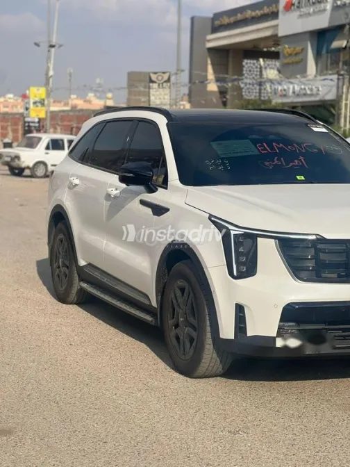 Kia Sorento 2024 White Used for Sale - 3