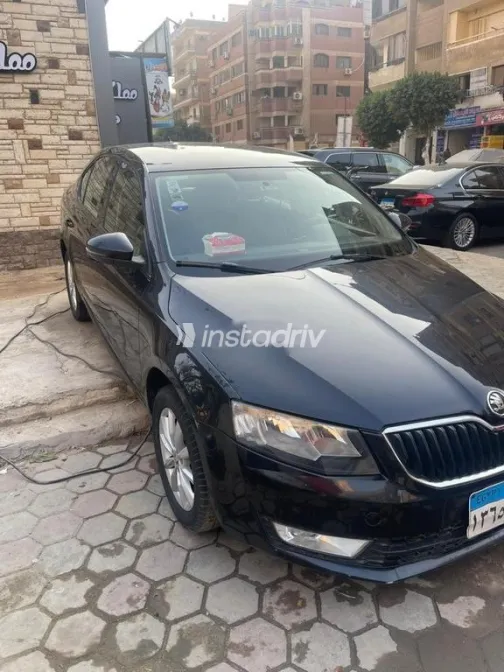 سكودا اوكتافيا 2015 أسود مستعملة للبيع - 2