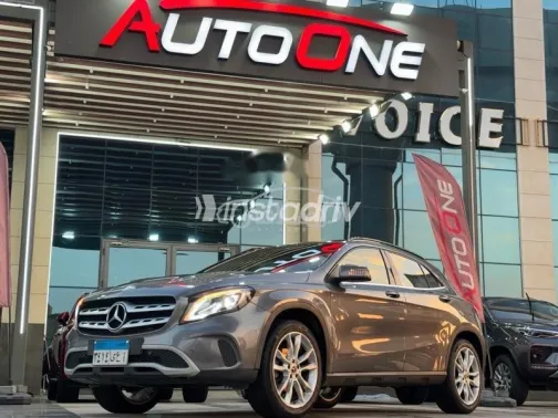 Mercedes GLA 200 2020 Gray Used for Sale - 3