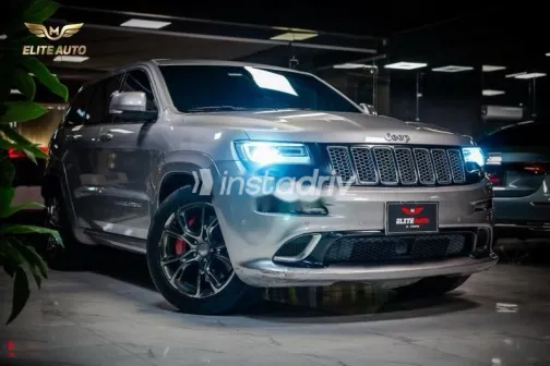 جيب جراند شيروكي 2015 رمادي مستعملة للبيع - 4