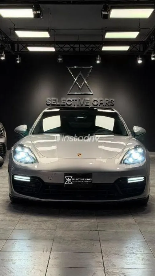 Porsche Panamera 2020 Silver Used for Sale - 1