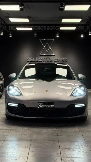 بورش باناميرا 2020 فضي مستعملة للبيع