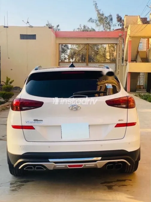 Hyundai Tucson GDI 2021 White Used for Sale - 3