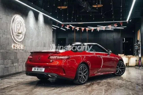 مرسيدس E 200 2023 أحمر مستعملة للبيع - 2