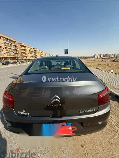 سيتروين سي اليزيه 2022 فضي مستعملة للبيع - 2