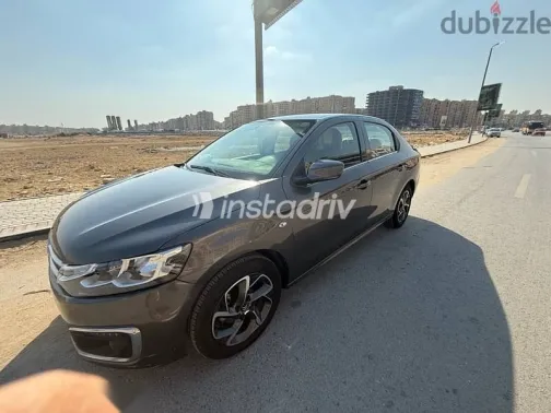 سيتروين سي اليزيه 2022 فضي مستعملة للبيع - 4