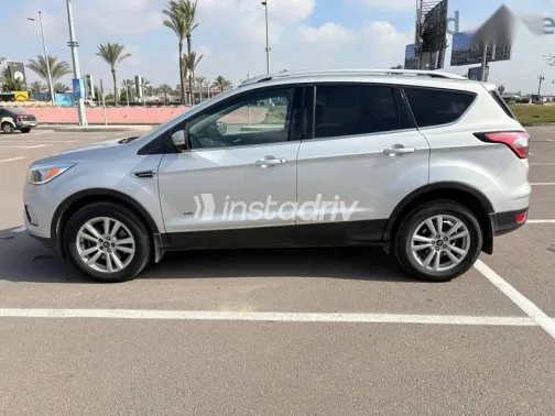 فورد كوجا 2017 فضي مستعملة للبيع - 2