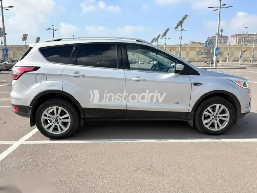 فورد كوجا 2017 فضي مستعملة للبيع - 3
