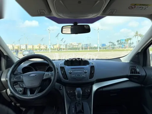فورد كوجا 2017 فضي مستعملة للبيع - 4
