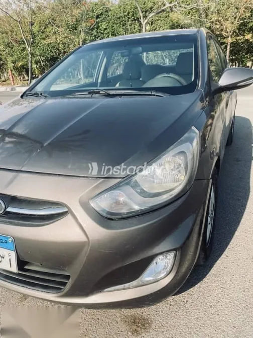 هيونداي اكسنت 2012 بني مستعملة للبيع - 5