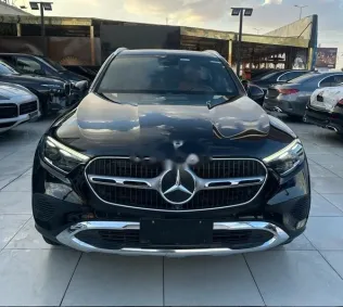 مرسيدس GLC 200 2023 أسود مستعملة للبيع