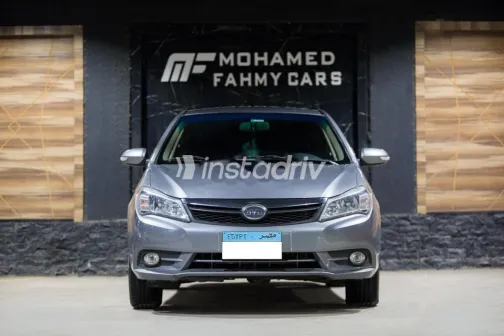 بى واى دى‬ F3 2025 رمادي مستعملة للبيع - 1