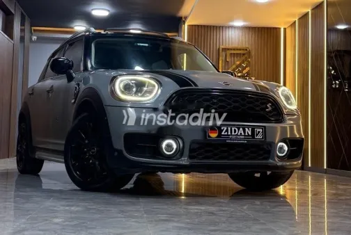 مينى كانترى مان 2020 رمادي مستعملة للبيع - 1