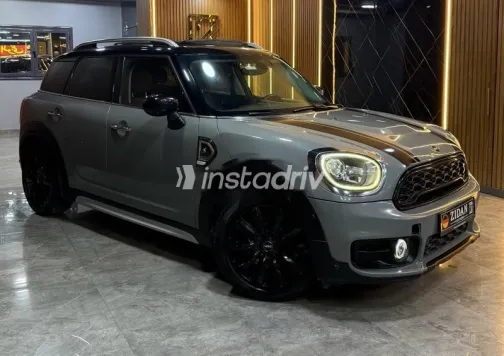 مينى كانترى مان 2020 رمادي مستعملة للبيع - 4