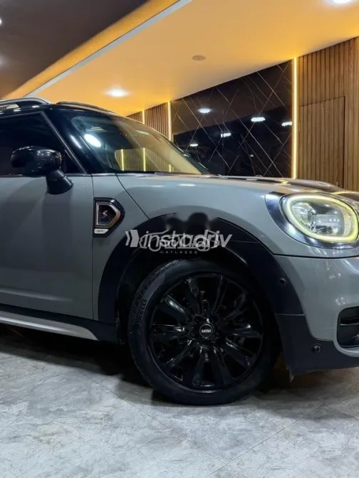 مينى كانترى مان 2020 رمادي مستعملة للبيع - 5