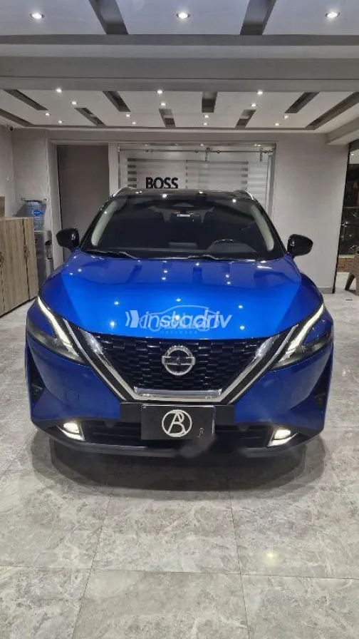 نيسان قشقاي 2022 أزرق غامق مستعملة للبيع - 1