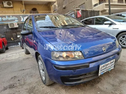 فيات بونتو 2003 أزرق غامق مستعملة للبيع - 2