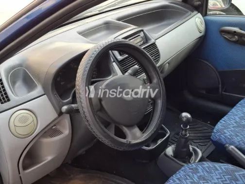 فيات بونتو 2003 أزرق غامق مستعملة للبيع - 4