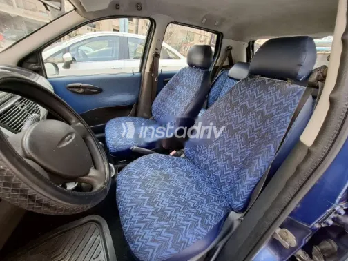 فيات بونتو 2003 أزرق غامق مستعملة للبيع - 5