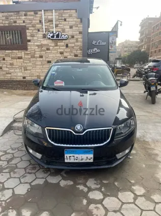 سكودا اوكتافيا 2015 أسود مستعملة للبيع