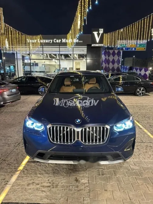 بي ام دبليو X3 2024 أزرق غامق مستعملة للبيع - 2