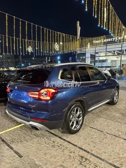 بي ام دبليو X3 2024 أزرق غامق مستعملة للبيع - 4
