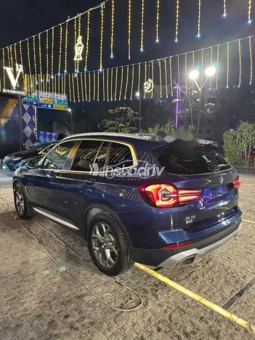 بي ام دبليو X3 2024 أزرق غامق مستعملة للبيع - 5