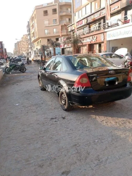 فورد فوكس 2006 أسود مستعملة للبيع - 2