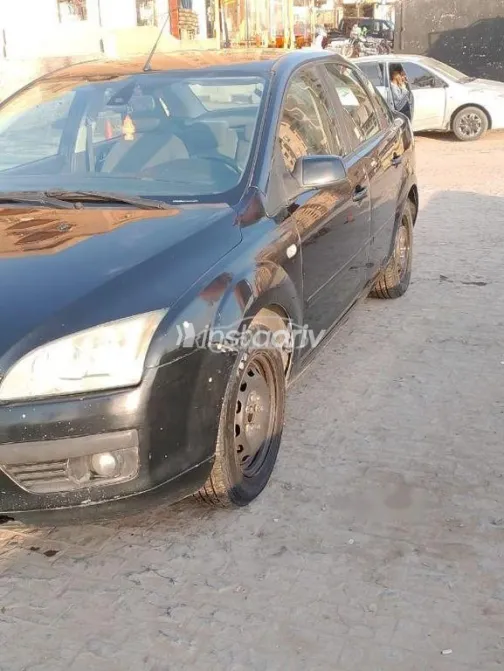 فورد فوكس 2006 أسود مستعملة للبيع - 4