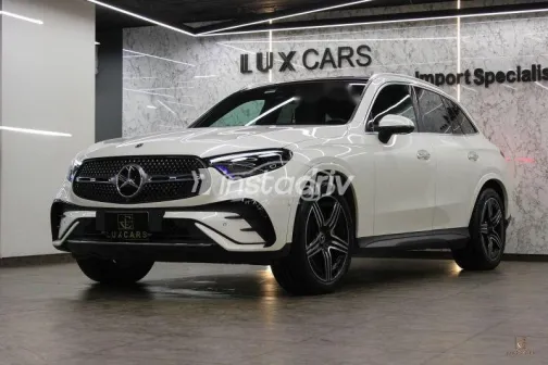 مرسيدس GLC 300 2023 أبيض مستعملة للبيع - 1