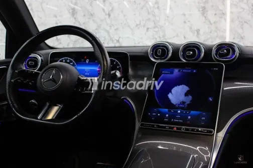 مرسيدس GLC 300 2023 أبيض مستعملة للبيع - 4