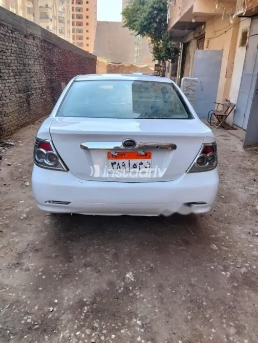 بى واى دى‬ F3 2012 أبيض مستعملة للبيع - 5