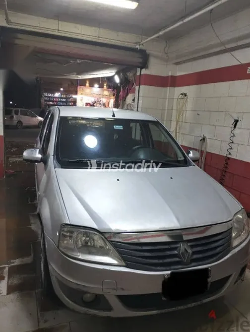 Renault Logan 2013 Silver Used for Sale - 2